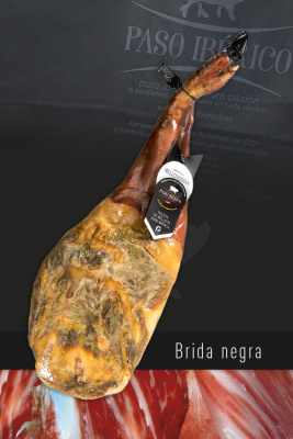 Paleta de Bellota 100% Raza Ibérica Brida Negra del Valle de los Pedroches (Córdoba)